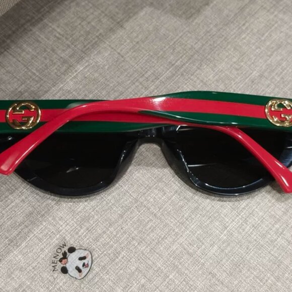 Gucci Black Round Frame Sunglasses with Velvet Case - Picture 2 of 6